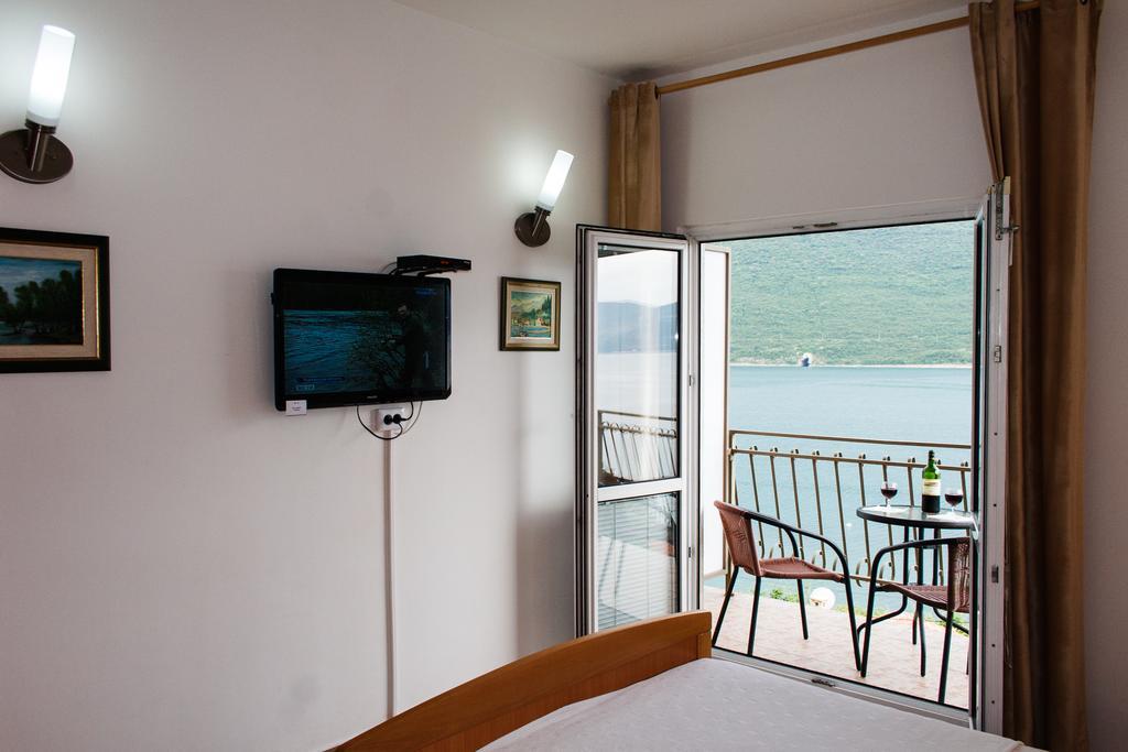 Villa Angelina Херцег Нови Екстериор снимка