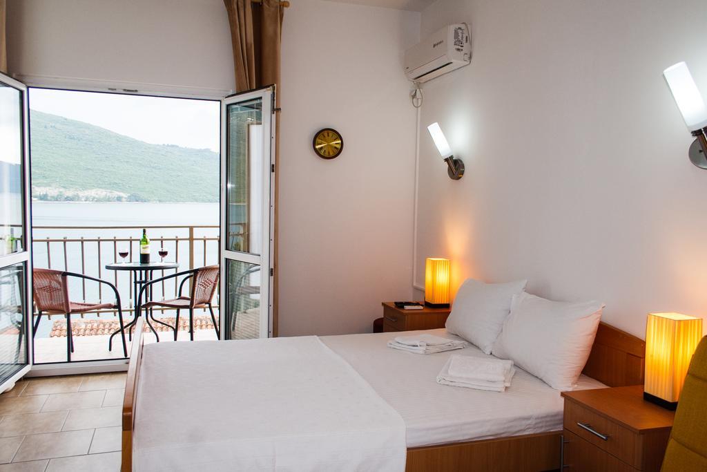Villa Angelina Херцег Нови Екстериор снимка