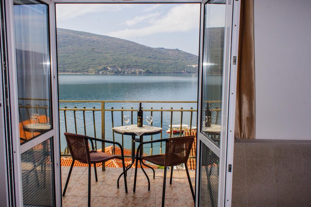 Villa Angelina Херцег Нови Екстериор снимка
