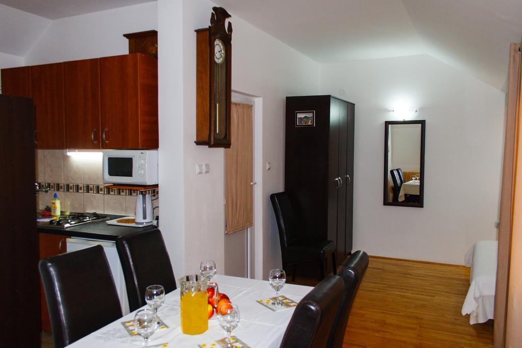Villa Angelina Херцег Нови Екстериор снимка